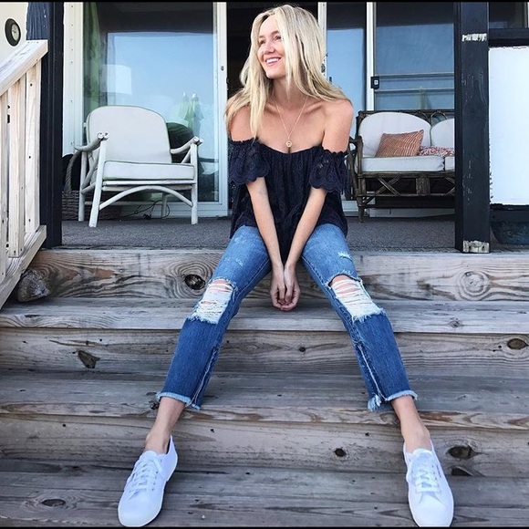 Top - Picture 2 of 4